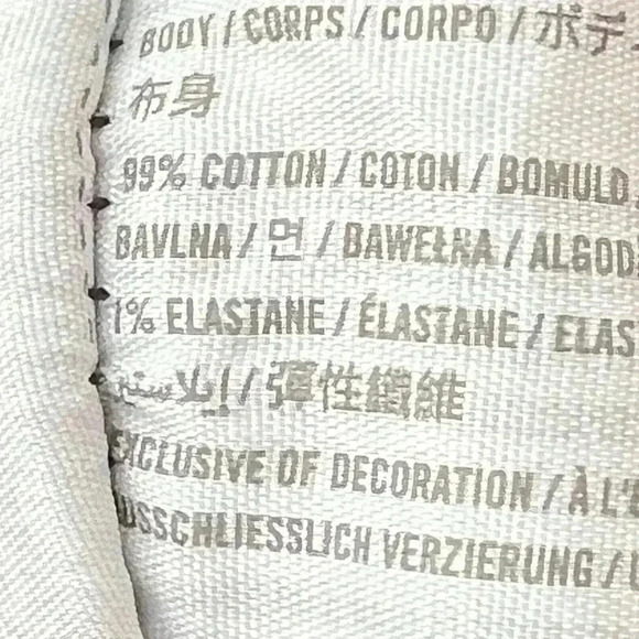 Abercrombie & Fitch Ultra High Rise Mom Jean Knee Rip Denim Black Size 26 - Picture 8 of 11